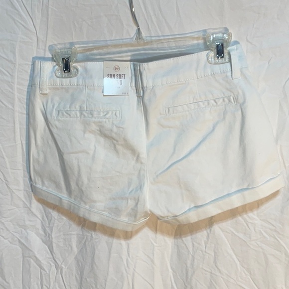Kohl's White Women's Cargo Shorts - Picture 3 of 3